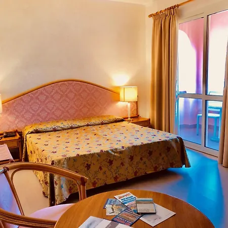 فندق Arthotel Gabbiano Azzurro Due مارتْشانا مارينا