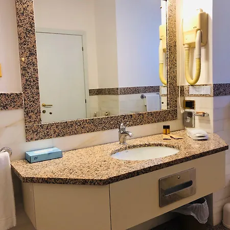 فندق Arthotel Gabbiano Azzurro Due مارتْشانا مارينا