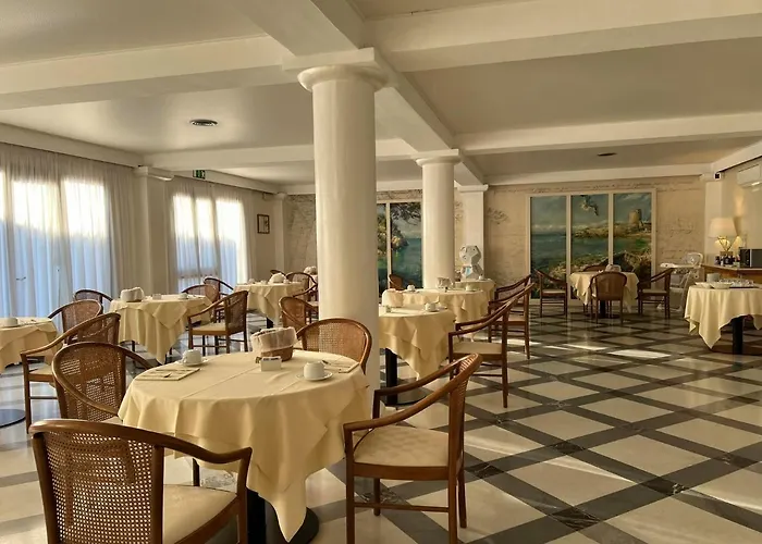 Arthotel Gabbiano Azzurro Due Hotel 4*