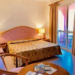 酒店 Arthotel Gabbiano Azzurro Due 马西亚娜马里纳