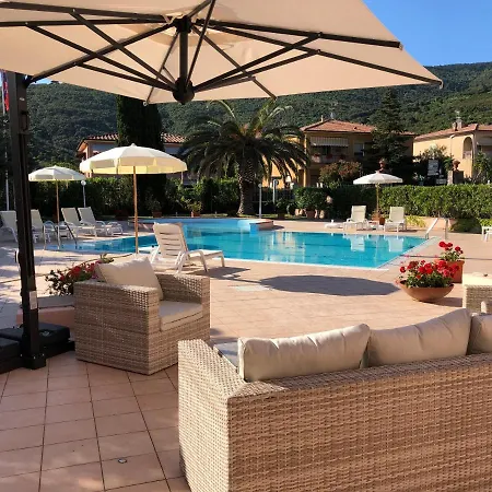 Arthotel Gabbiano Azzurro Due ホテル
